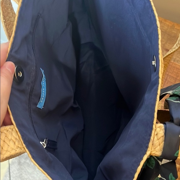 Elegant Draper James Summer Straw Bag with Blue Floral Scarf - Picture 7 of 7